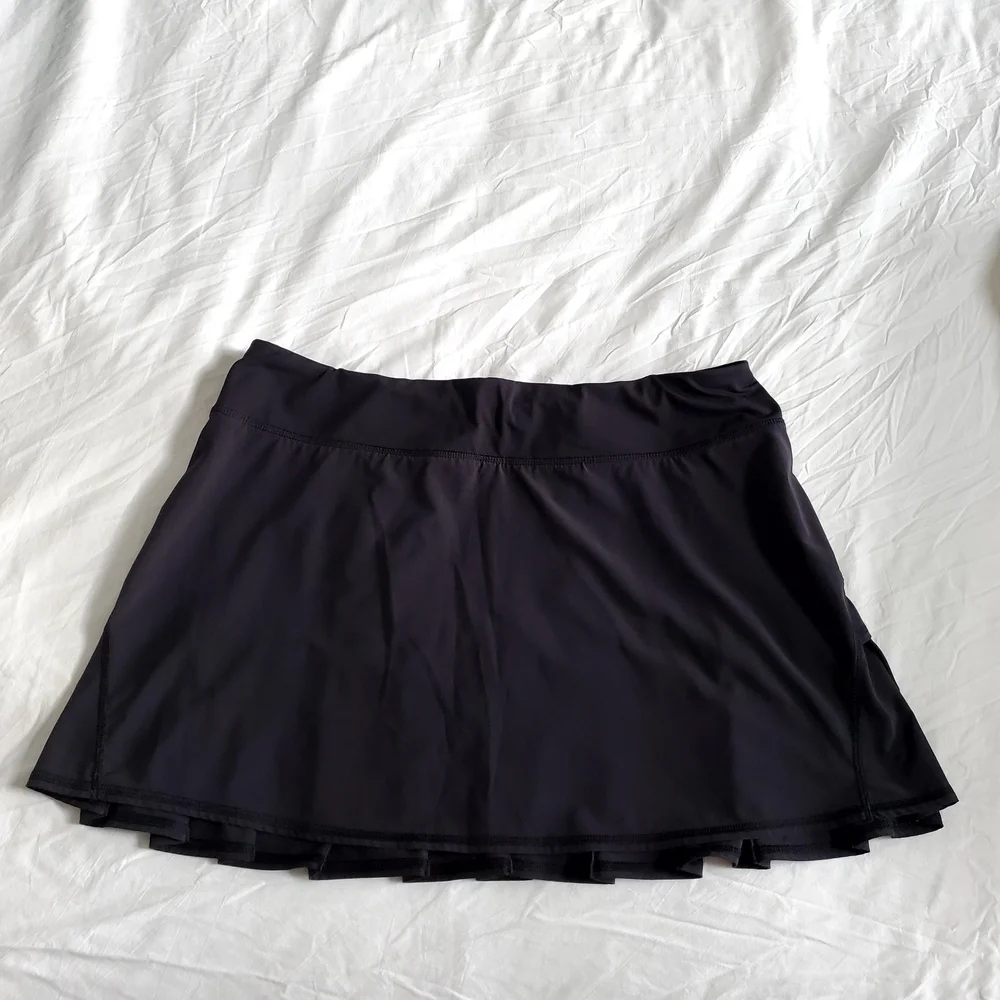 NWOT Lululemon Black Women's Skirt - Picture 3 of 3